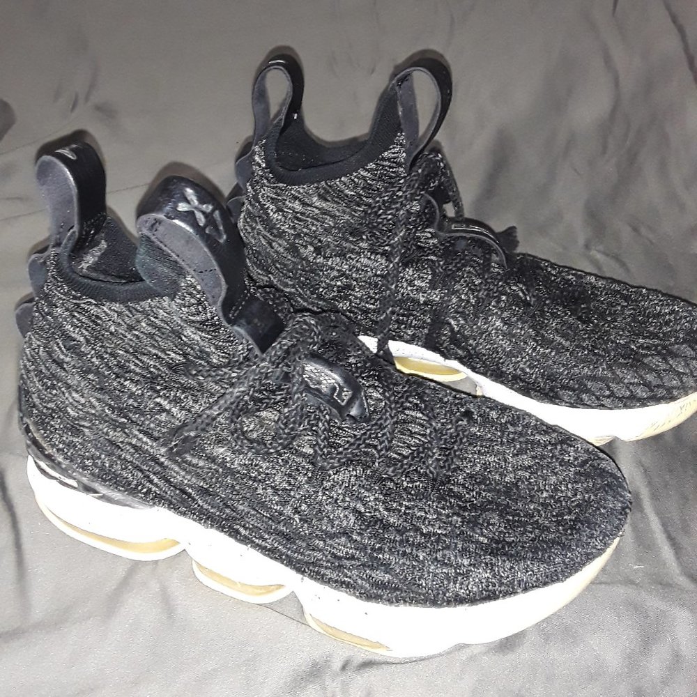 Nike Lebron 15 ashes Sneakers Youth size 6Y